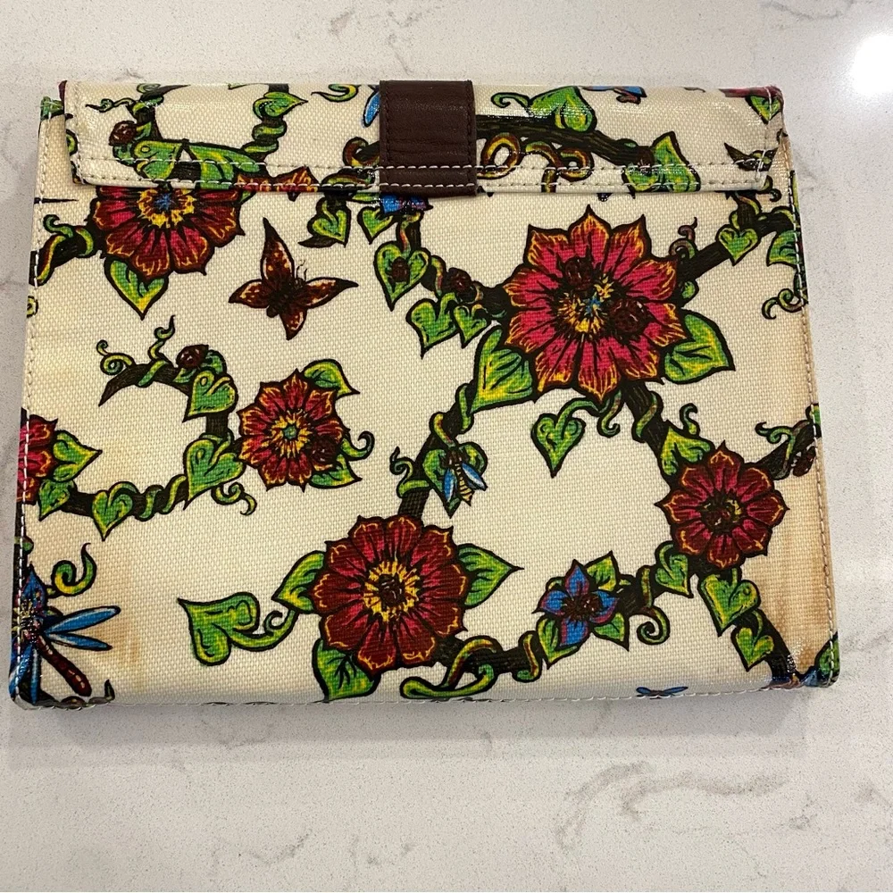Sakroots iPad / kindle / tablet folio